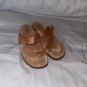 Taos Footwear Brown Sandals